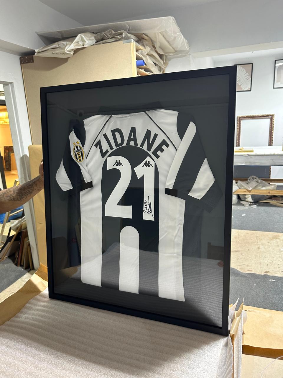 T shirt frame